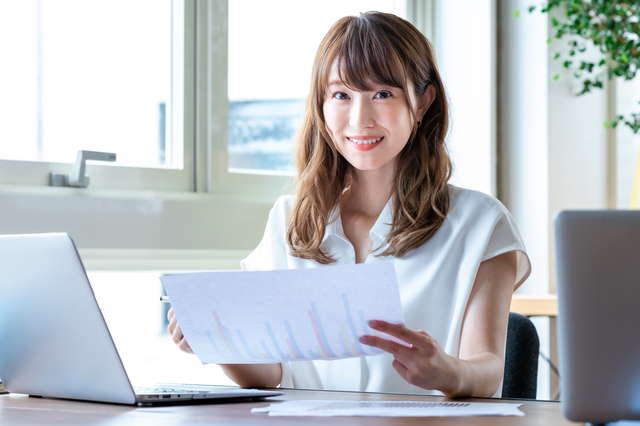 女性社員